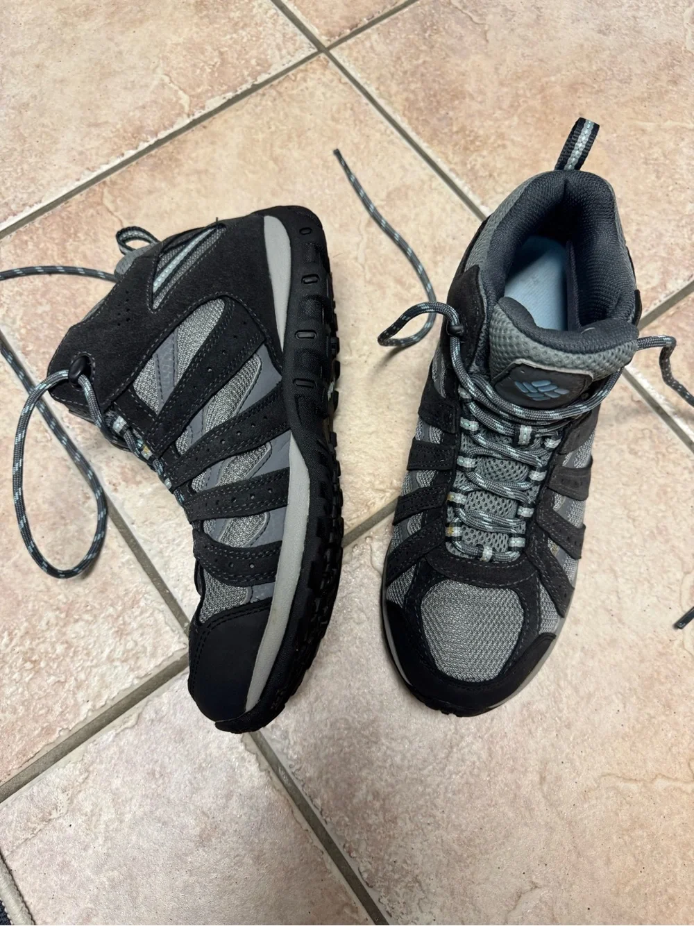 Columbia Women’s Gray and Black Trail Athletic Hiking Shoes